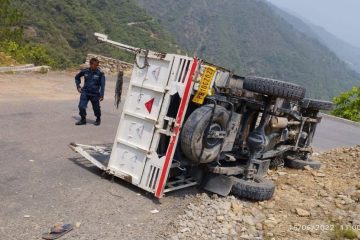 विभिन्न पार्टी परित्याग गरि हेटौडा-१९नं.वडामा माओवादी केन्दमा प्रबेश